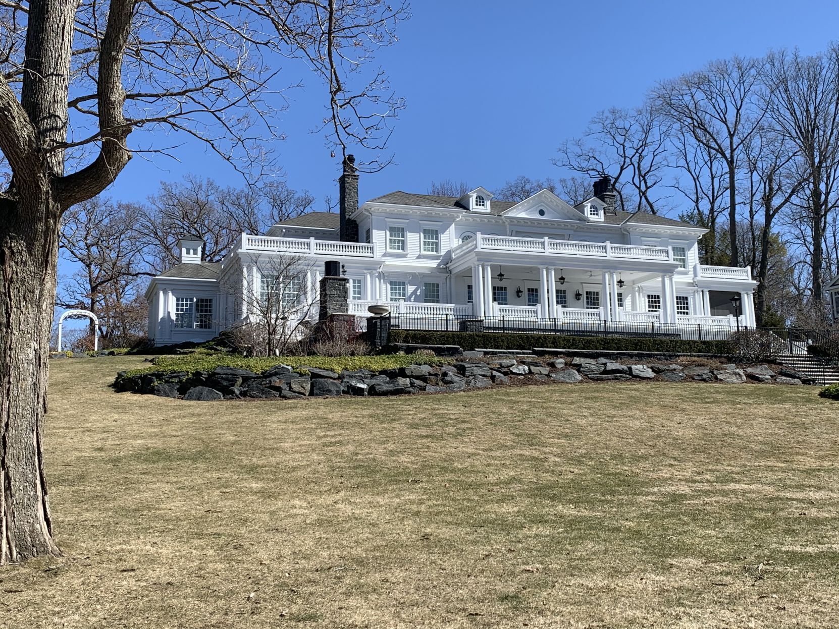 Site of Oak Lodge